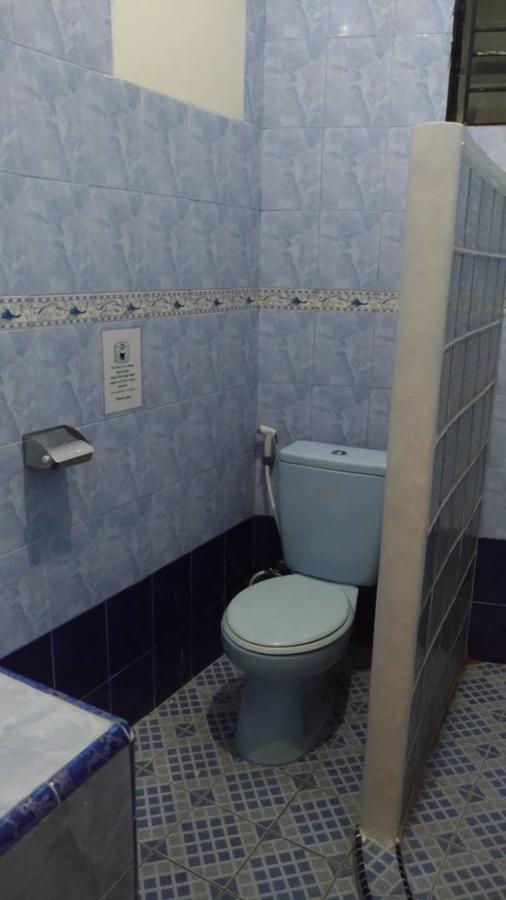 Riverside Hostel Padang Экстерьер фото